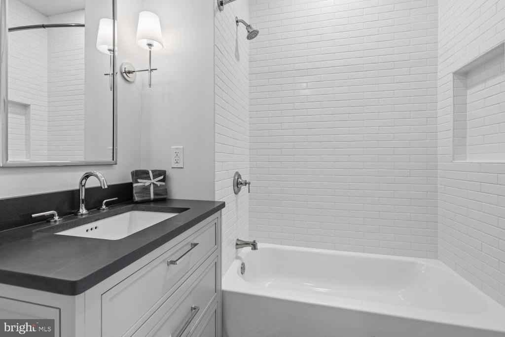 8623 Germantown Unit 203 Avenue - Photo 31