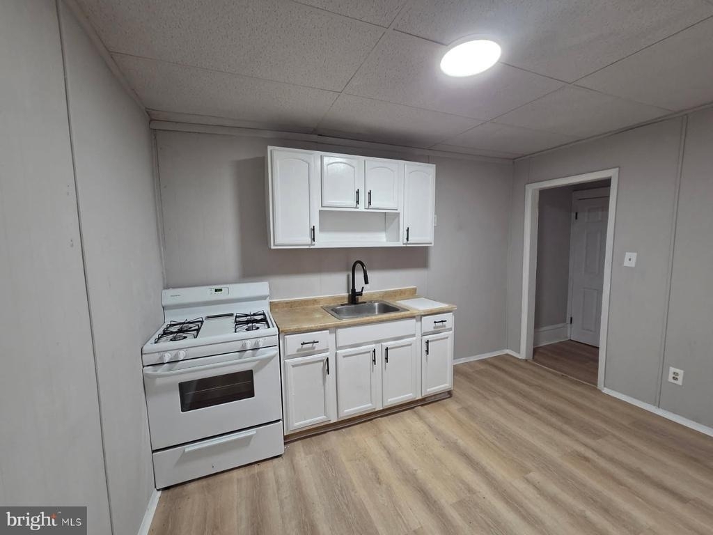 5137 Marion Street - Photo 3
