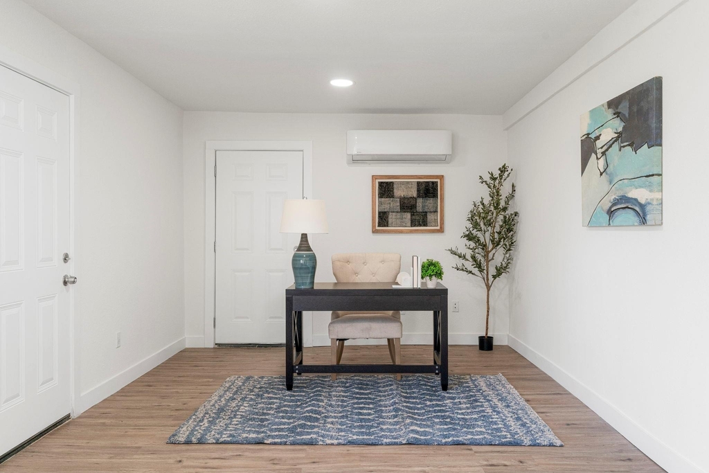 13004 Esplanade St - Photo 8
