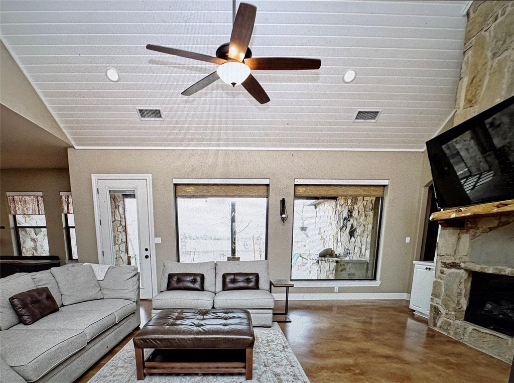 126 Packsaddle Dr - Photo 6