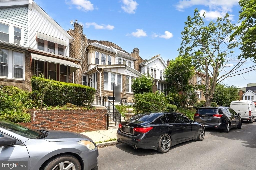 5361 Morse Street - Photo 1
