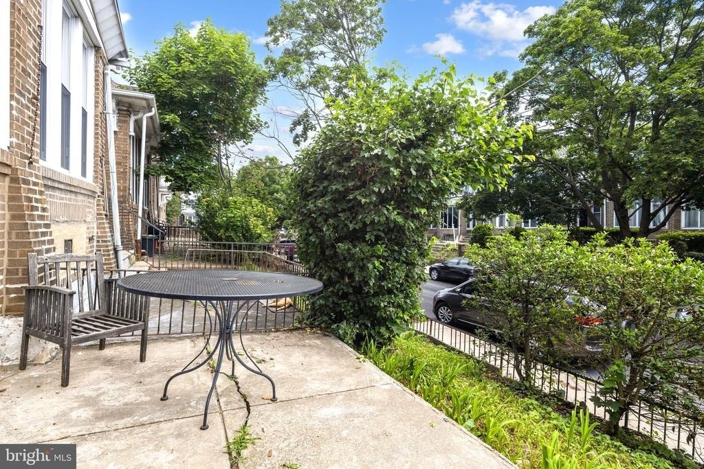 5361 Morse Street - Photo 2