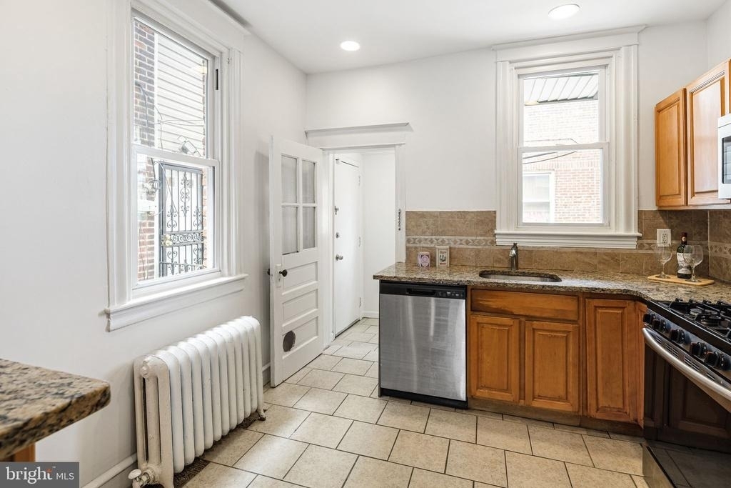 5361 Morse Street - Photo 12
