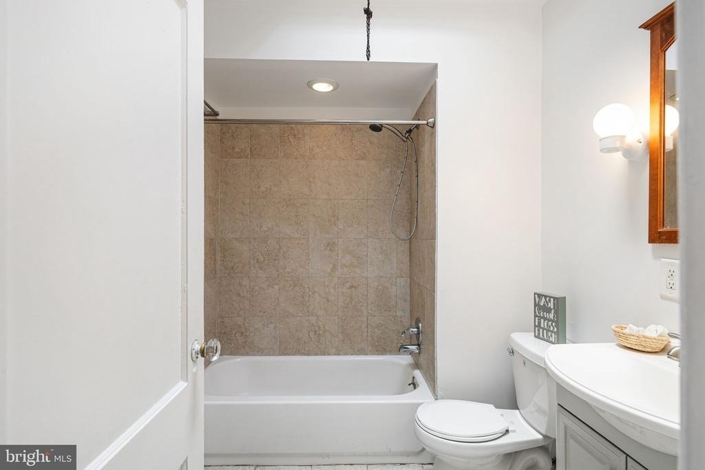 5361 Morse Street - Photo 27