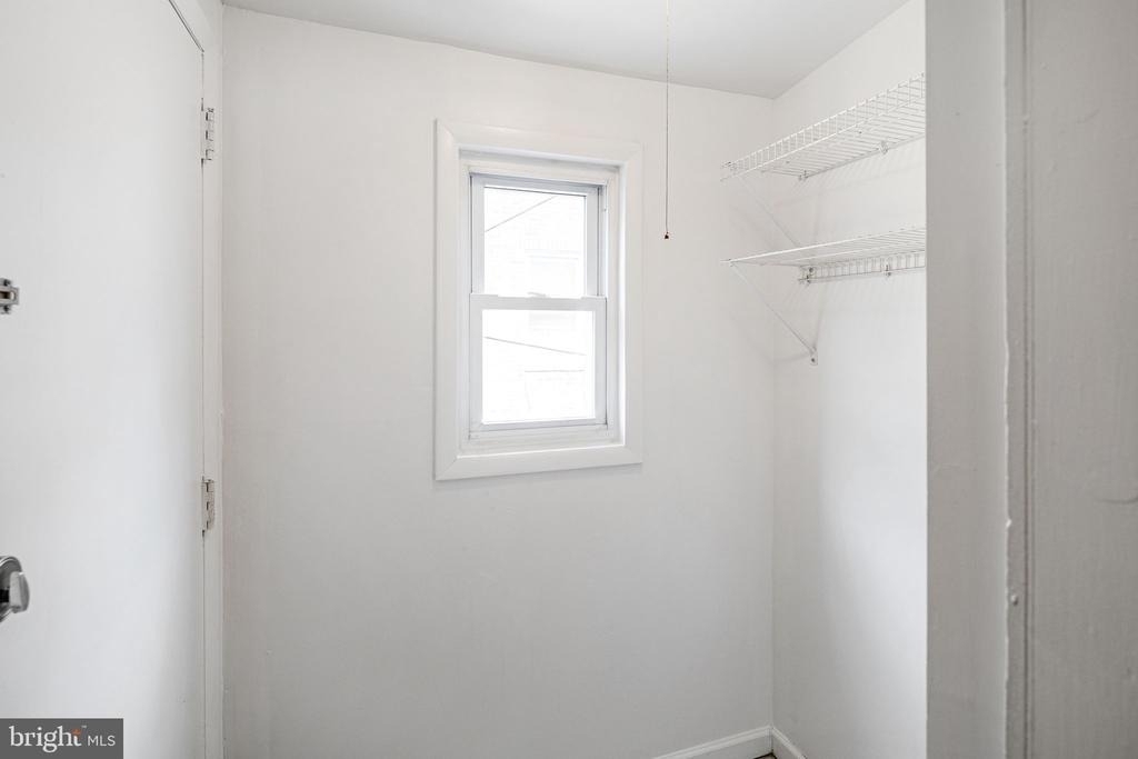 5361 Morse Street - Photo 14