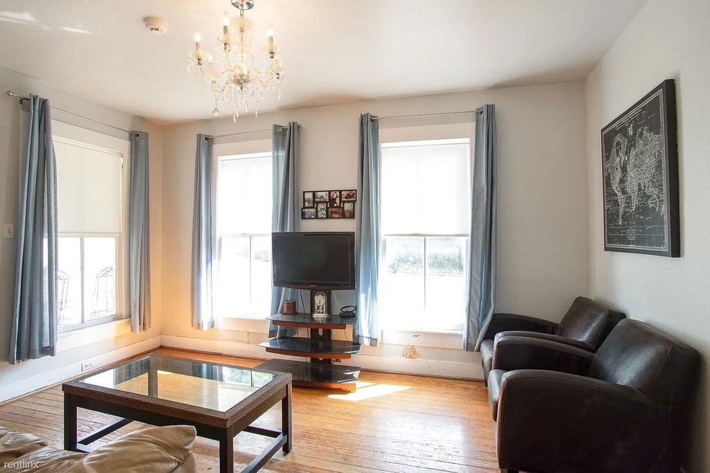 431 Lindsey St - Photo 7