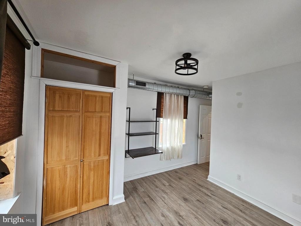 617 E Locust Avenue - Photo 9
