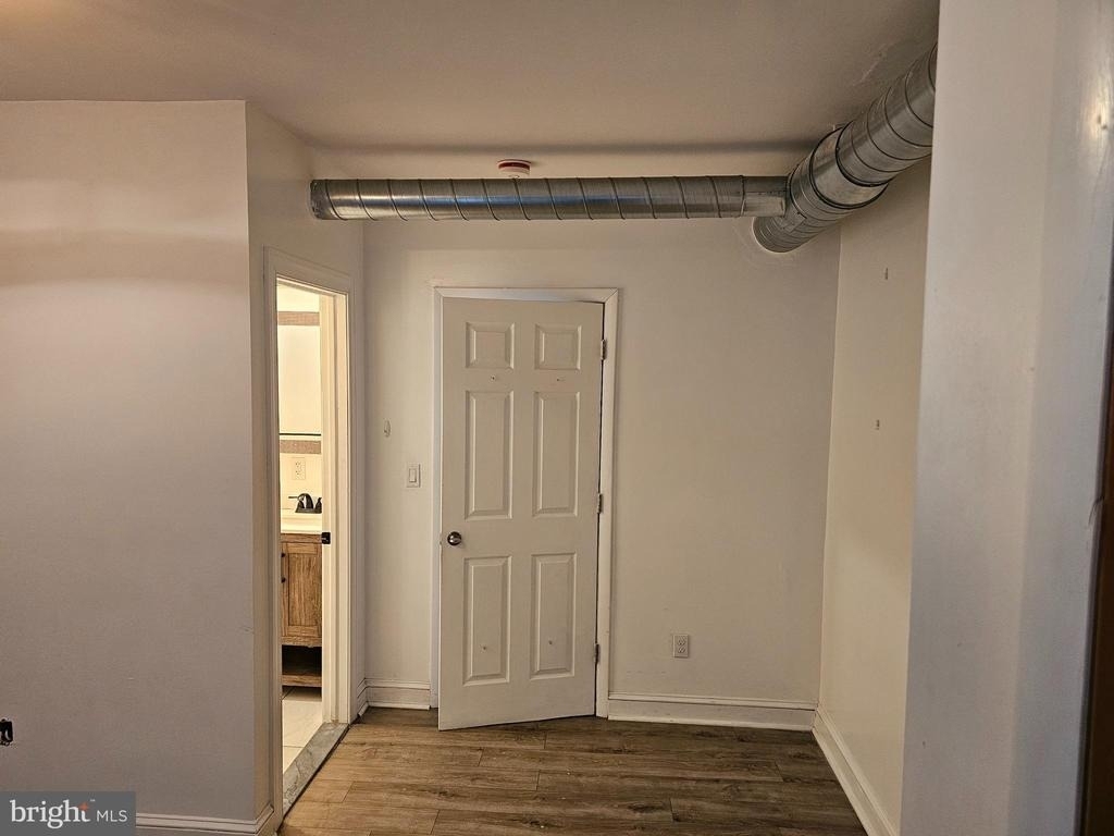 617 E Locust Avenue - Photo 4