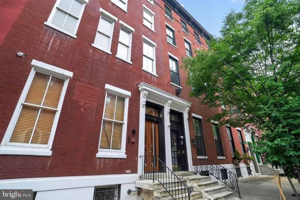 1627 Spruce Street - Photo 0