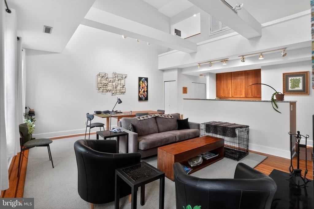 1627 Spruce Street - Photo 5