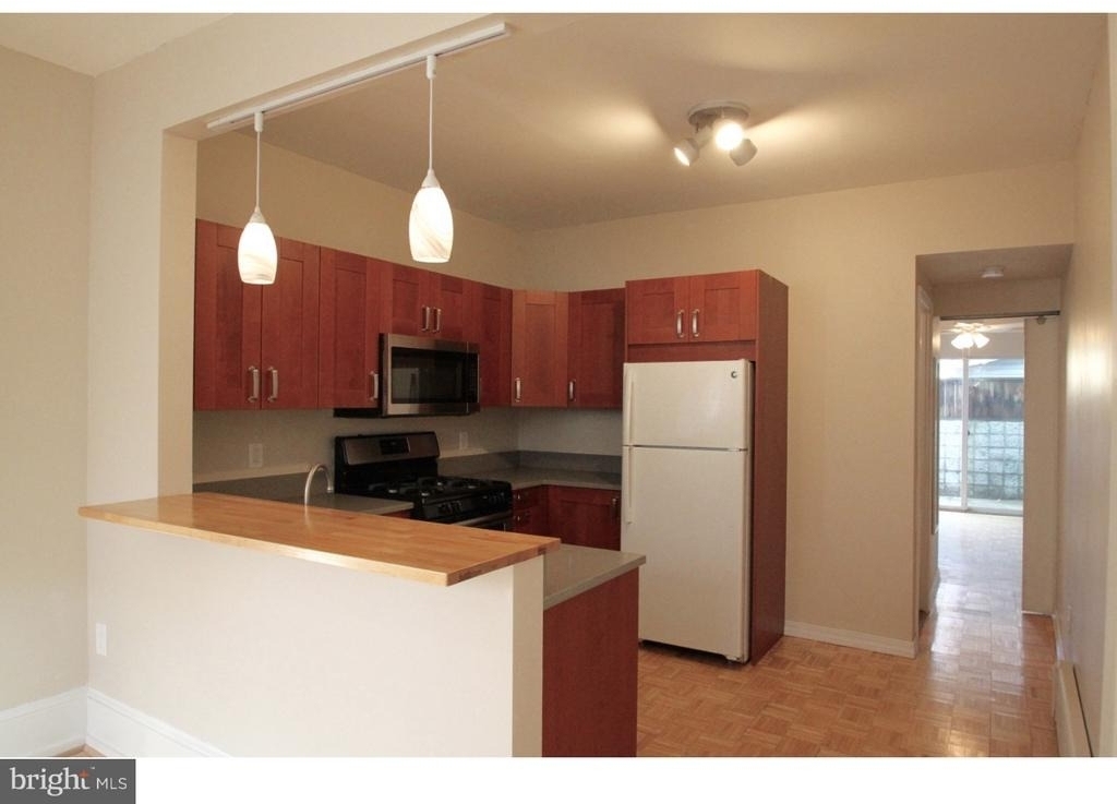 2011 Brandywine Street - Photo 2