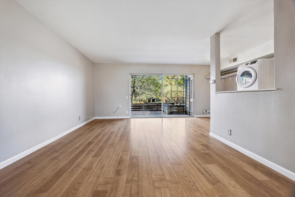 1304 Mariposa Dr - Photo 6