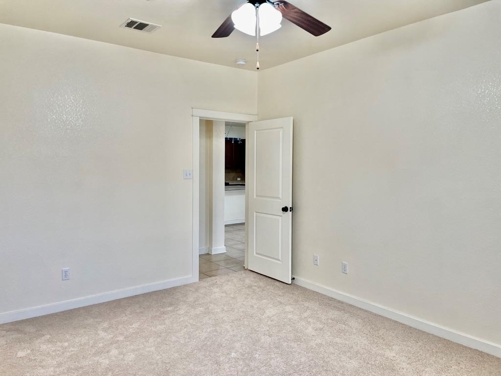 4718 Madrid Dr - Photo 9