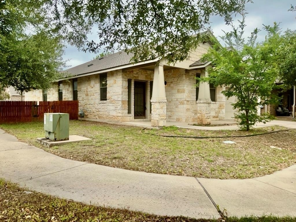 4718 Madrid Dr - Photo 1