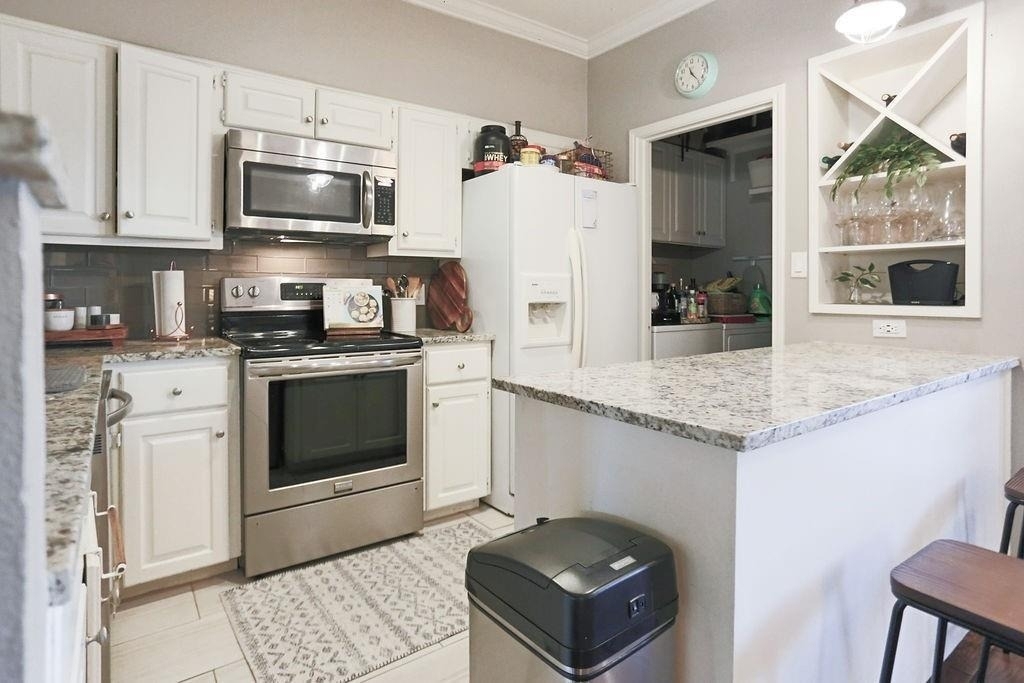 1307 Kinney Ave - Photo 3