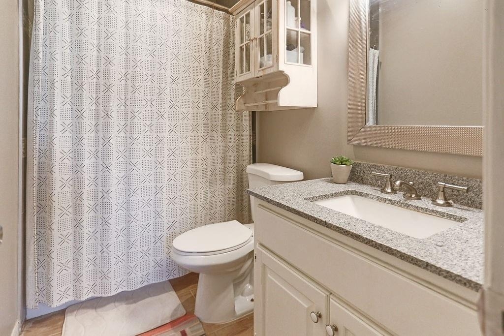 1307 Kinney Ave - Photo 6