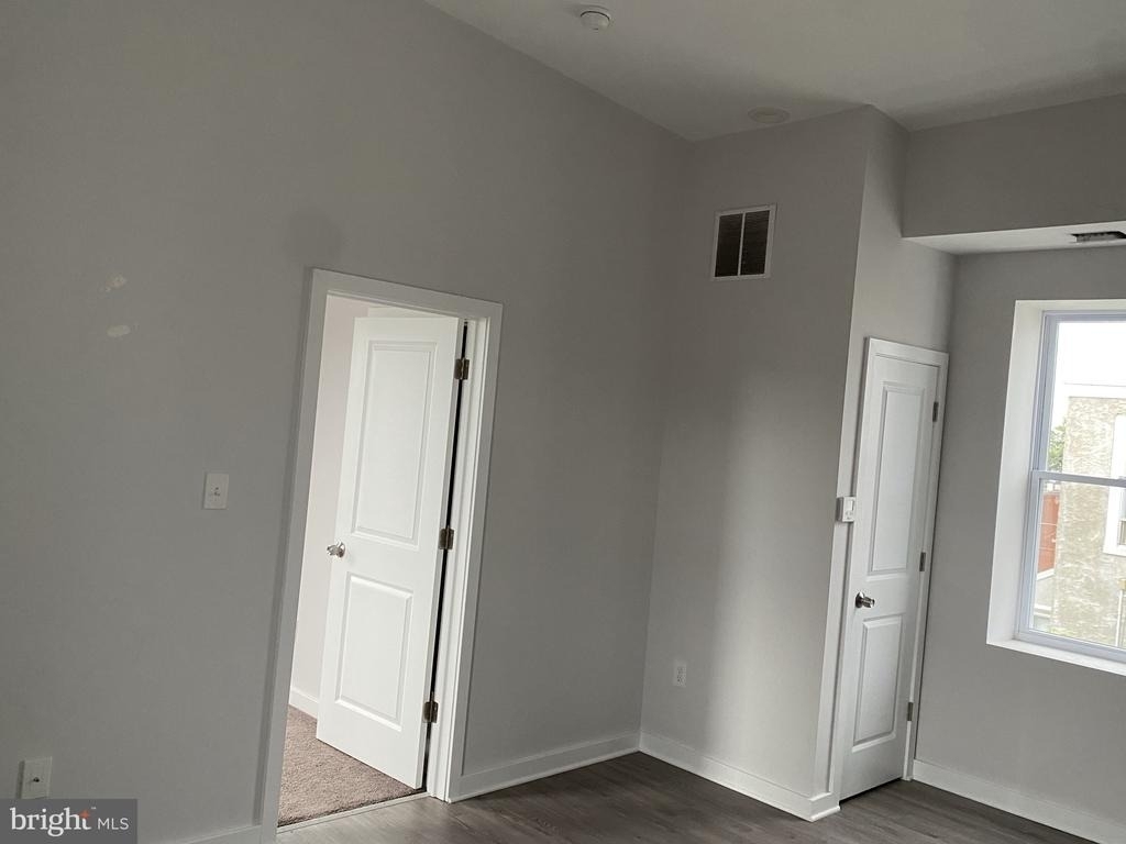 933 Belmont Avenue - Photo 7
