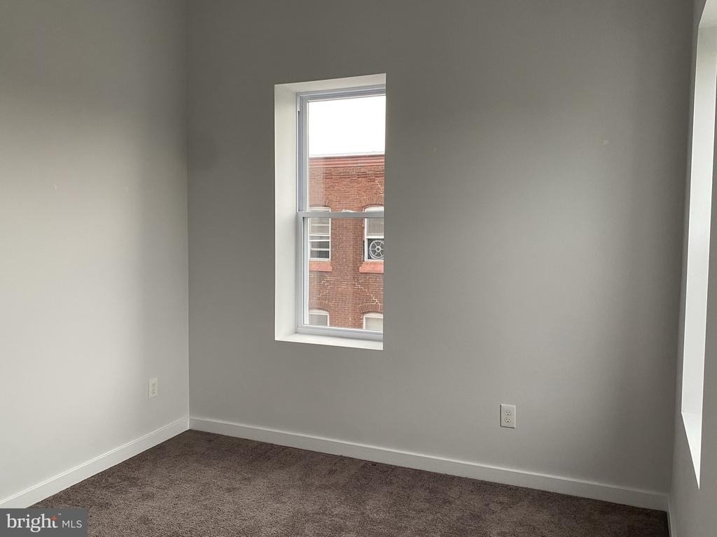 933 Belmont Avenue - Photo 8