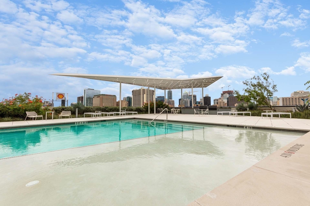 800 Embassy Dr - Photo 17
