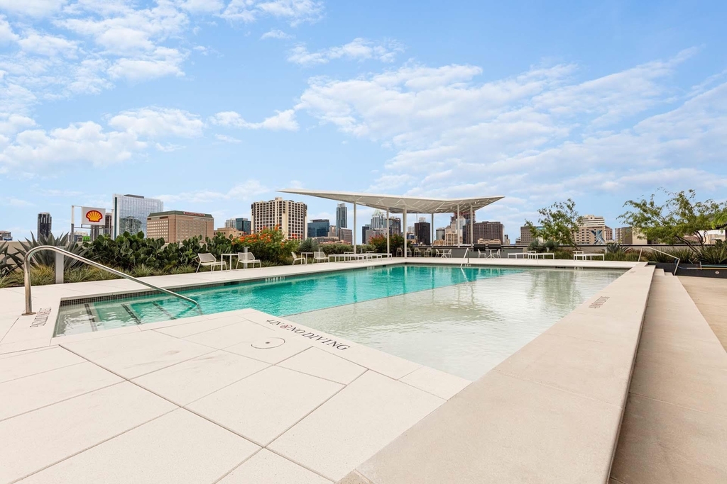 800 Embassy Dr - Photo 16