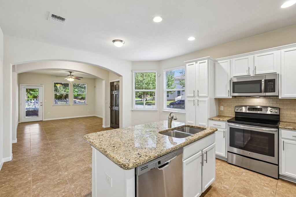 711 Rolling Oak Dr - Photo 12