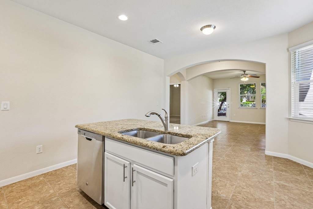 711 Rolling Oak Dr - Photo 13