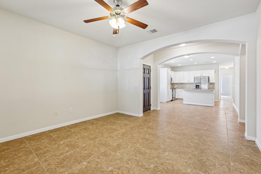 711 Rolling Oak Dr - Photo 6