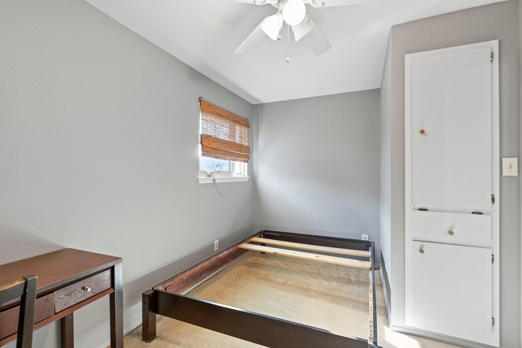 7808 Watson St - Photo 10