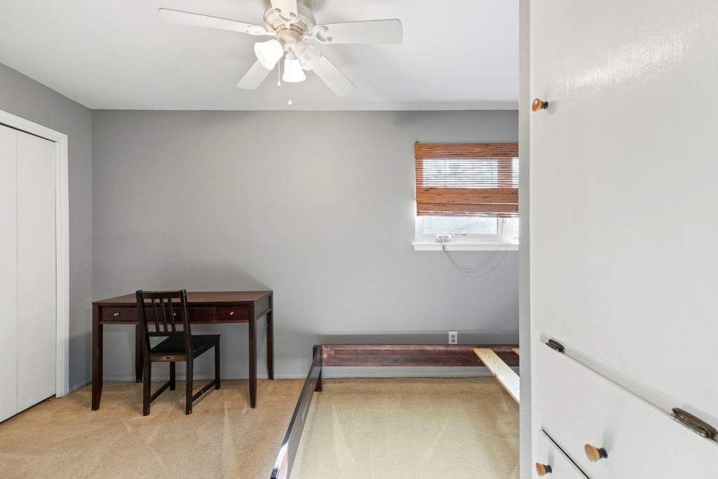 7808 Watson St - Photo 9