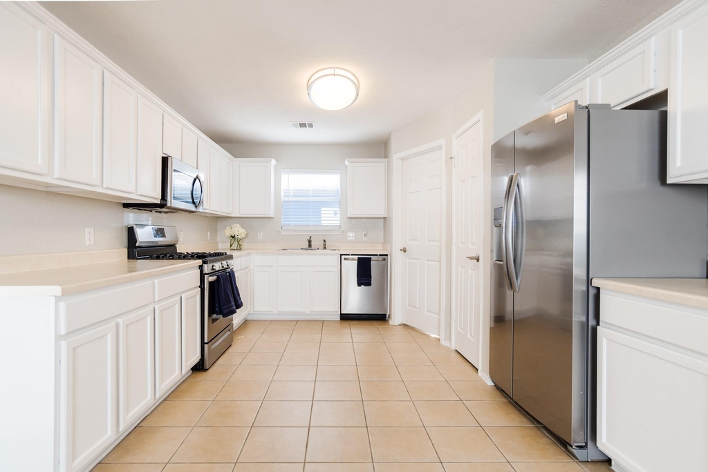 532 Sampson - Photo 14