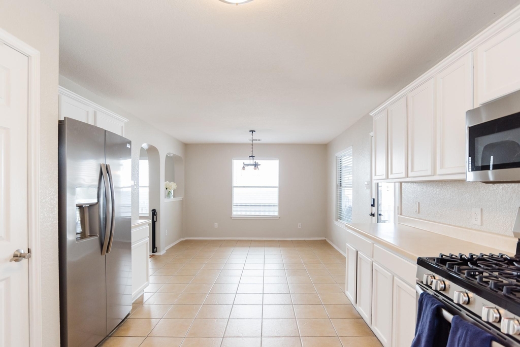 532 Sampson - Photo 16