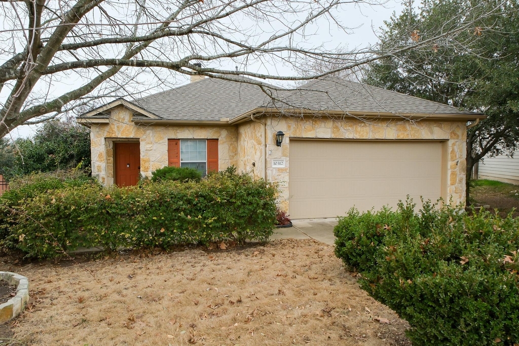 10312 Lone Pine Ln - Photo 0