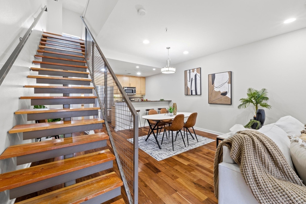 503 Swanee Dr - Photo 2