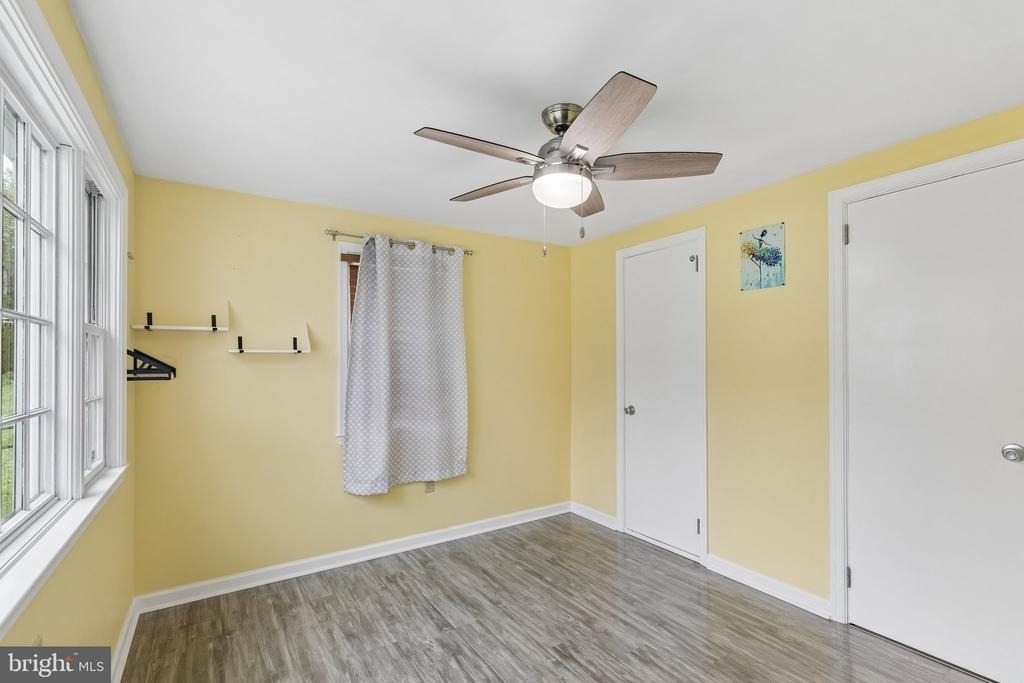 556 Anne Street - Photo 21