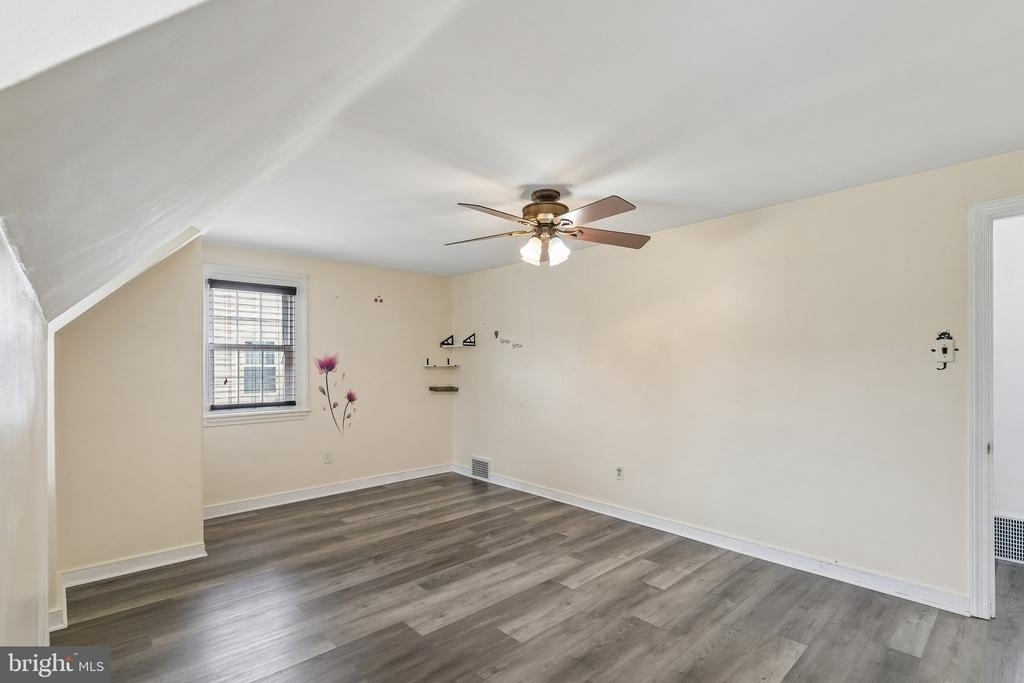 556 Anne Street - Photo 14
