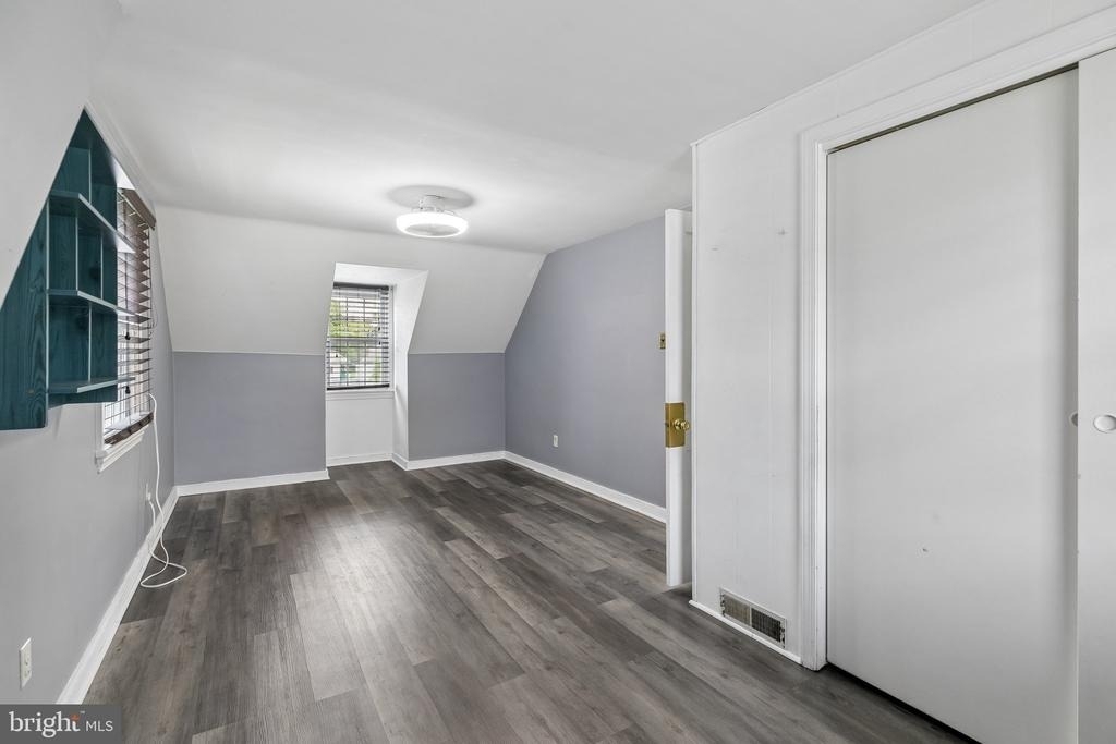 556 Anne Street - Photo 10