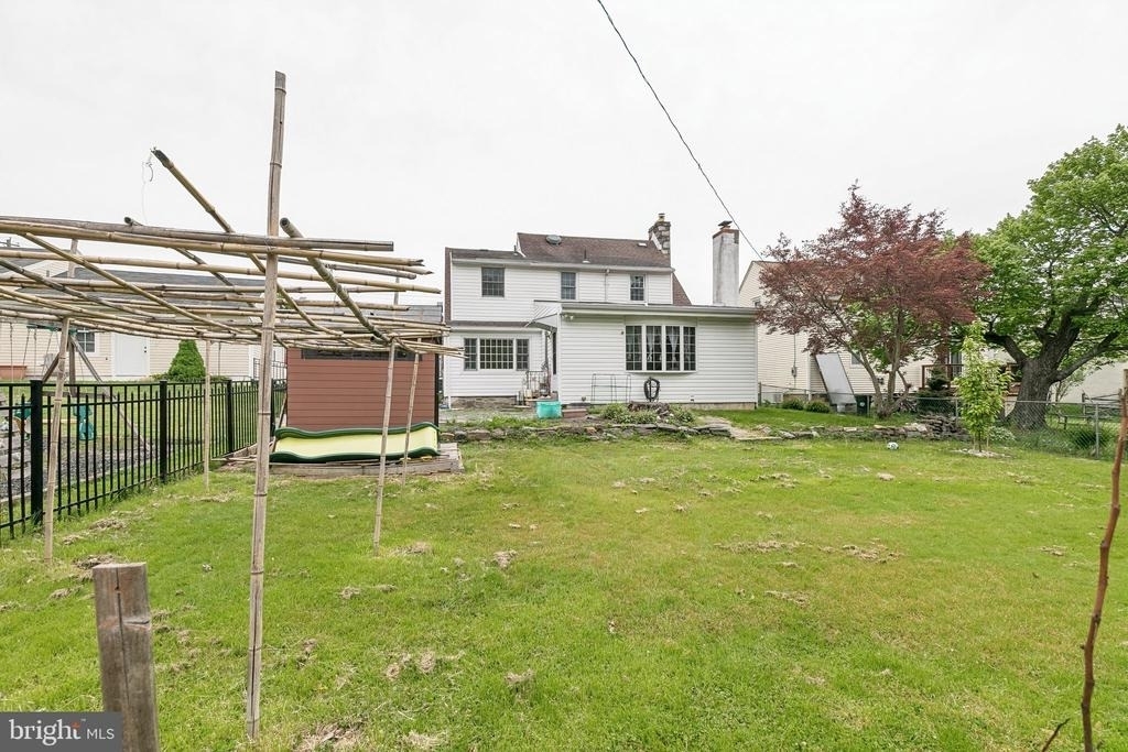 556 Anne Street - Photo 50