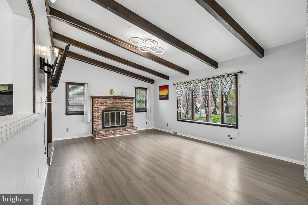 556 Anne Street - Photo 19