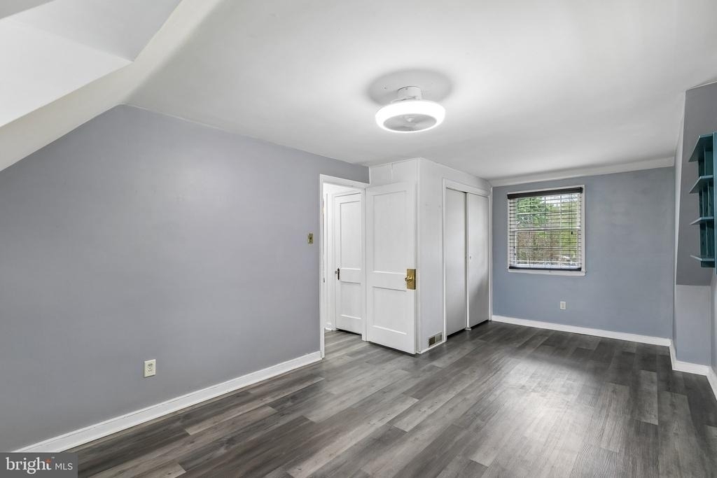 556 Anne Street - Photo 11