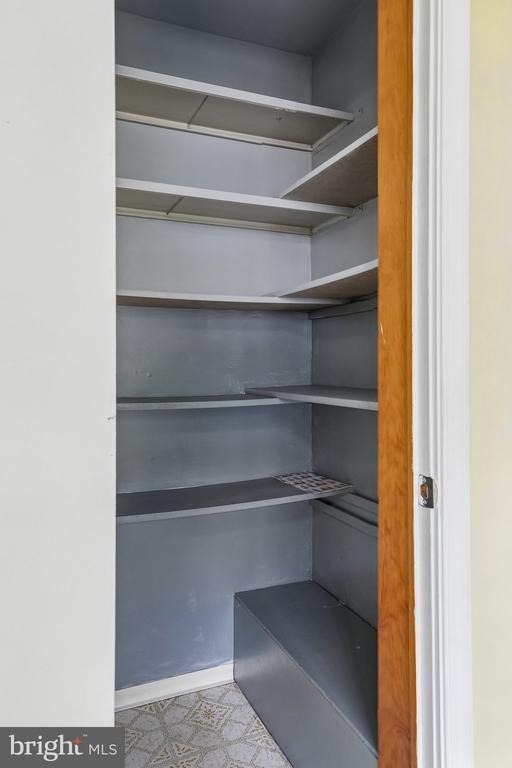 556 Anne Street - Photo 27