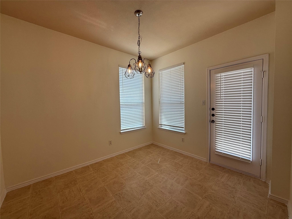 104 Lava Bed Dr - Photo 4