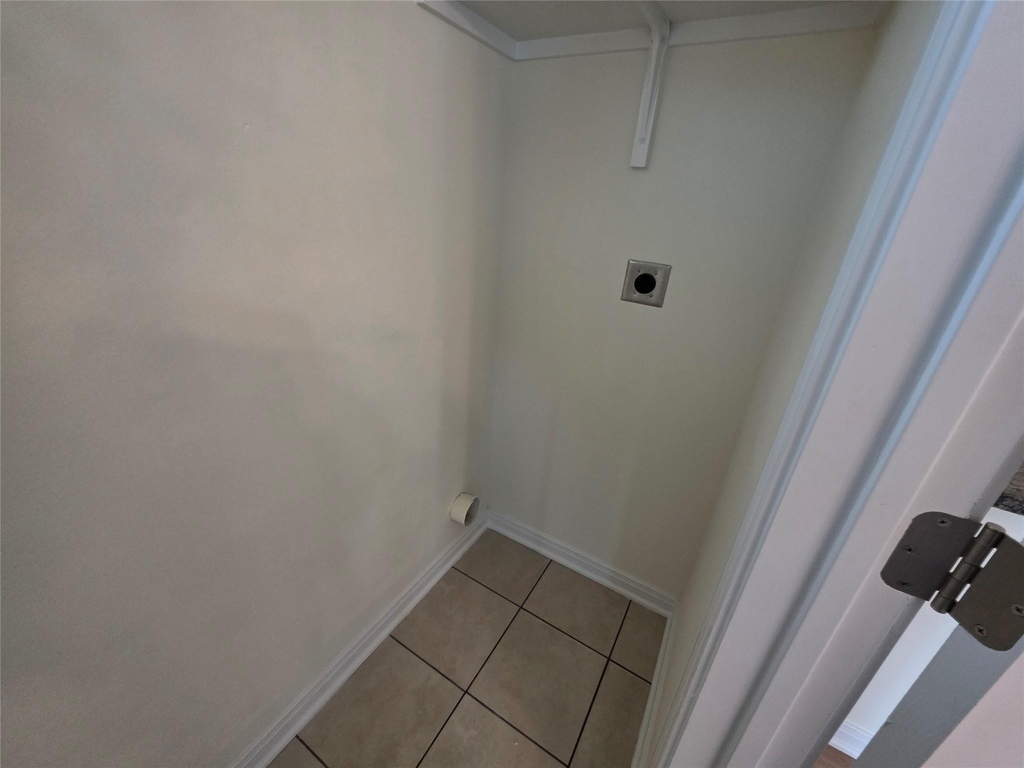 100 E 7th St - Photo 11
