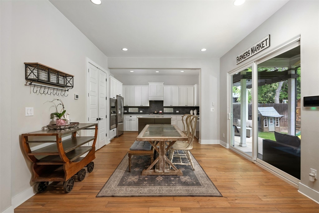 408 W 16th St - Photo 11
