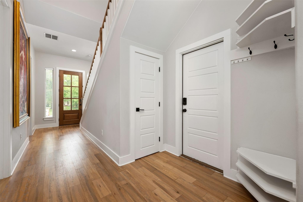 408 W 16th St - Photo 20