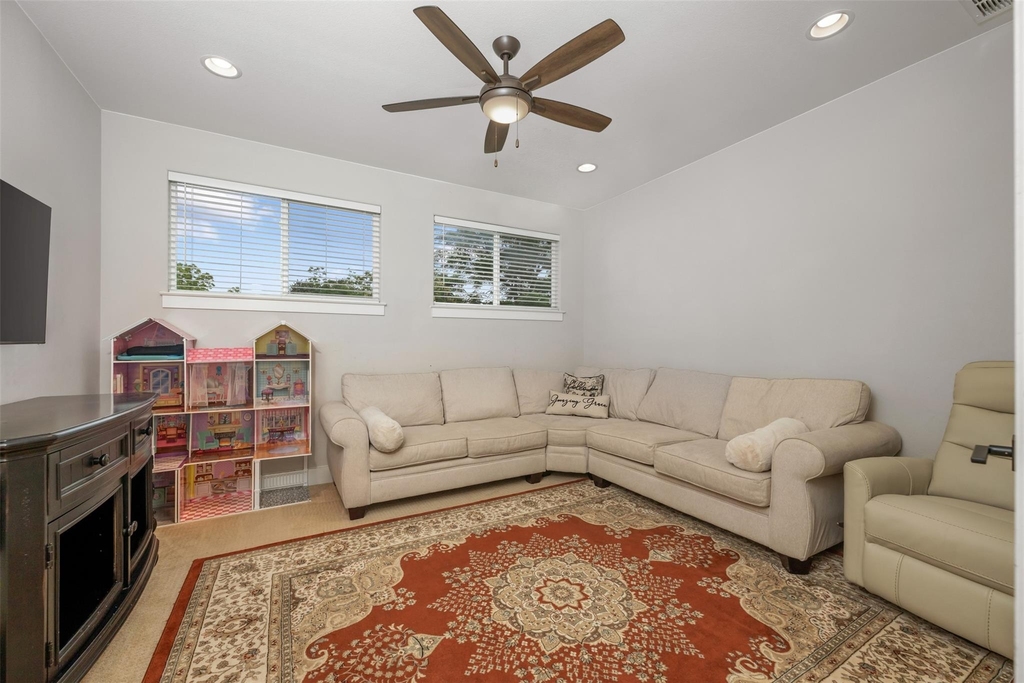 408 W 16th St - Photo 24