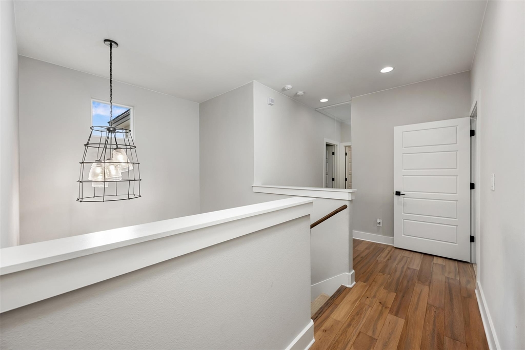 408 W 16th St - Photo 23