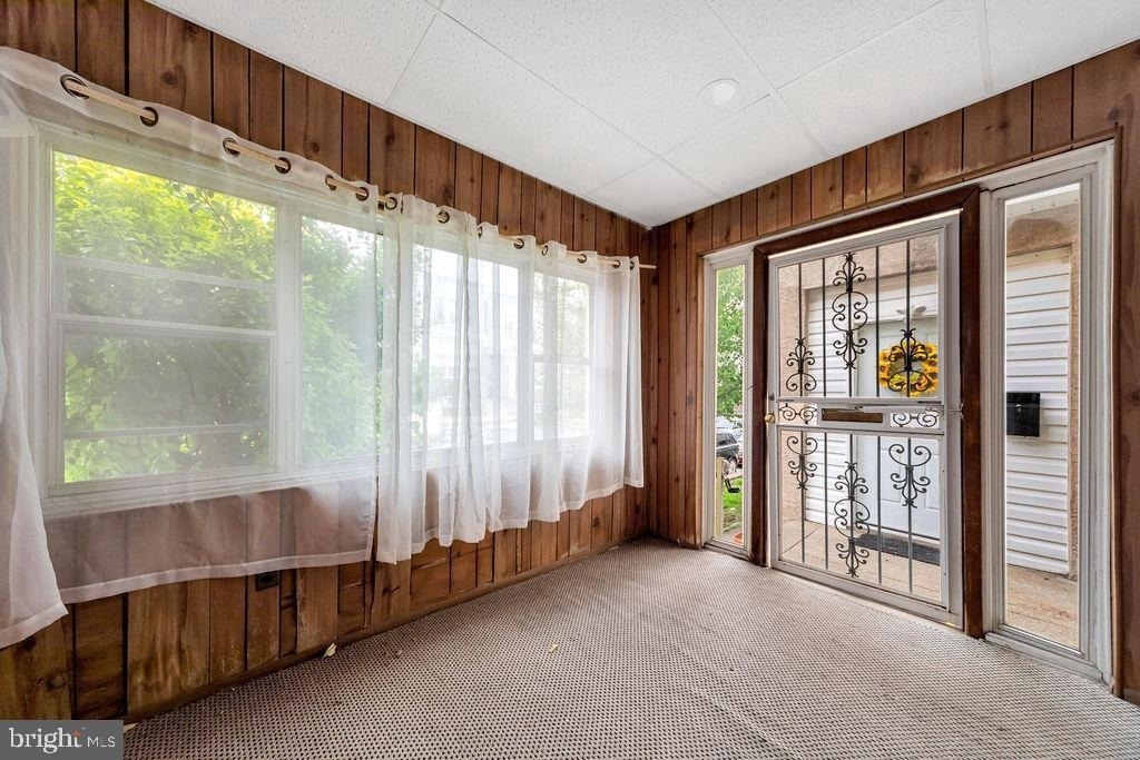 31 Lamport Road - Photo 2
