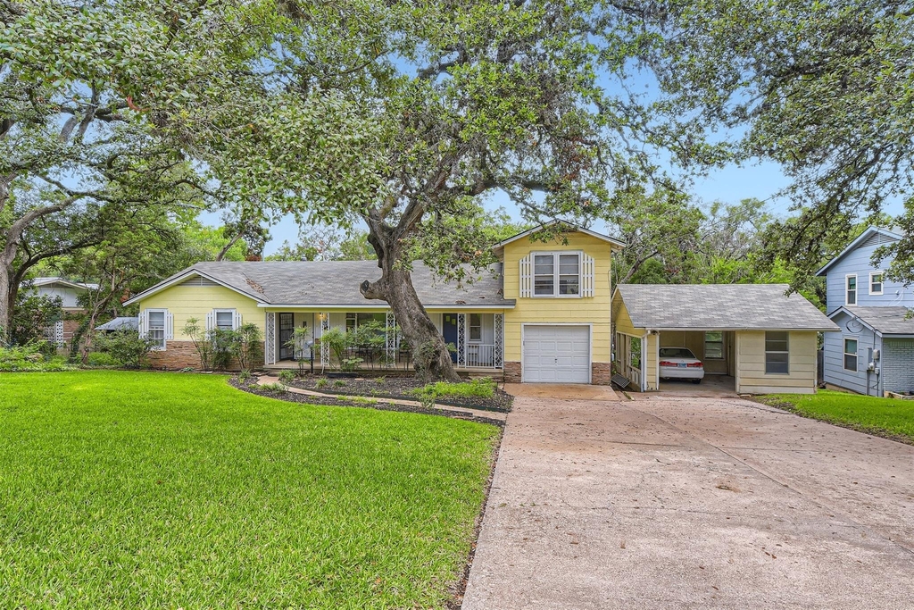 6804 Vine St - Photo 1