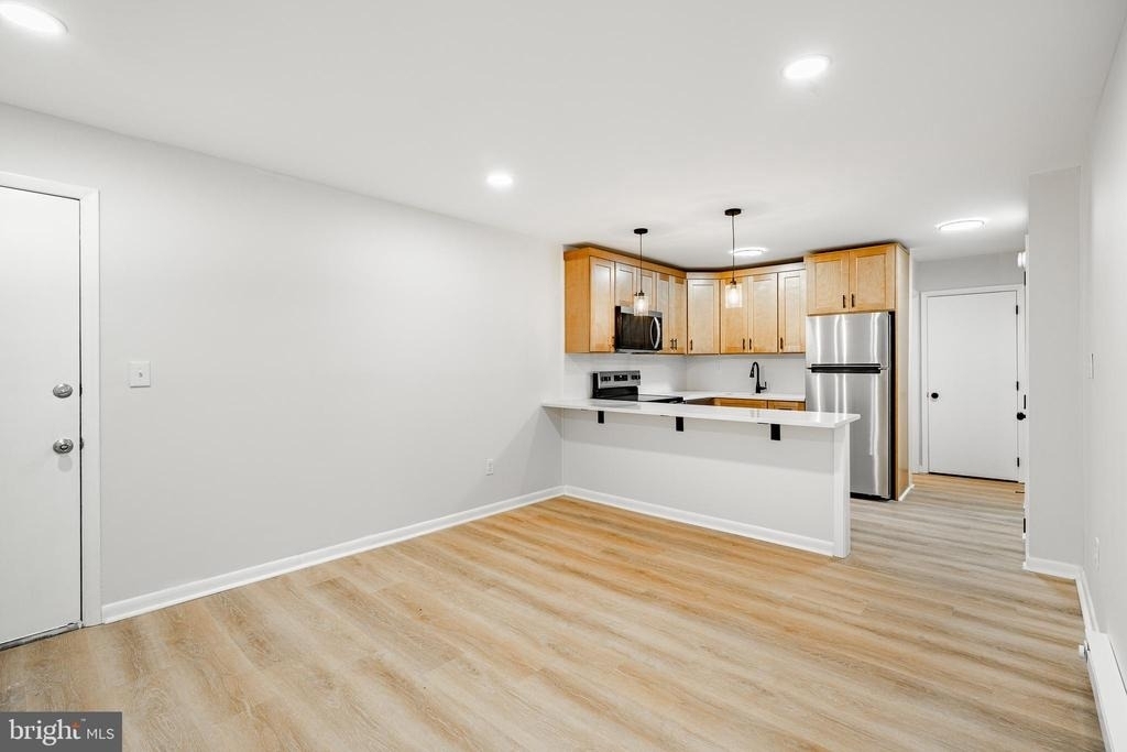 300 N Penn Street - Photo 3