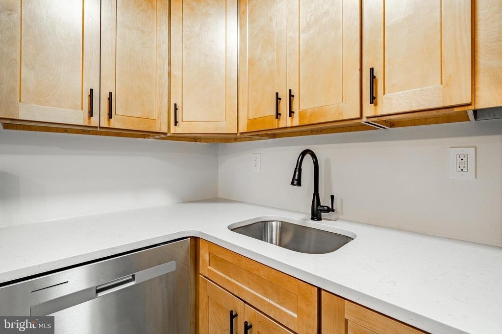 300 N Penn Street - Photo 10